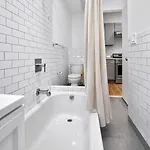 2 Bd Tranquil Unit Close To Park Apartment
