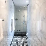 Iroquois Times Square Hotel New York