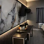 Hotel Grandview 2*