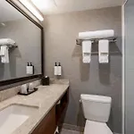 Distrikt Hotel New York City, Tapestry Collection By Hilton