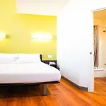 Hotel Feather Factory 3*