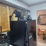Apartment Booking.com Exxlusive: Fully Furnished One Bedroom Entire With Full Size Bed. For One Person Or Couple, Soulmate Positive Friendship