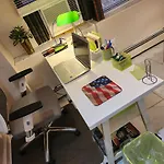 Apartment Booking.com Exxlusive: Fully Furnished One Bedroom Entire With Full Size Bed. For One Person Or Couple, Soulmate Positive Friendship New York