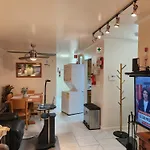 Apartment Booking.com Exxlusive: Fully Furnished One Bedroom Entire With Full Size Bed. For One Person Or Couple, Soulmate Positive Friendship *
