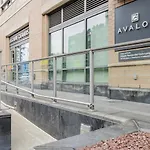 Lic 2Br W Wd Elevator Doorman Nr E River Nyc-849