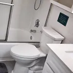 Booking.com Exxlusive: Fully Furnished One Bedroom Entire With Full Size Bed. For One Person Or Couple, Soulmate Positive Friendship * New York