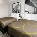 Super 8 By Wyndham Bronx Near Stadium New York