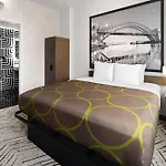 Super 8 By Wyndham Bronx Near Stadium