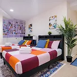 3 Bedroom Cozy Home In Manhattan Valley