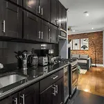 Modern Manhattan Retreat Near Central Park