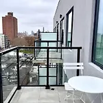 Apartment Peaceful Quiet Spacious New Modern Penthouse 3-bedroom With A Balcony New York