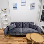 Chic East Village Sanctuary - Steps From The Best Dining & Nightlife!