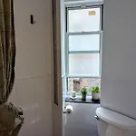 Chic East Village Sanctuary - Steps From The Best Dining & Nightlife!