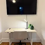 The Broadway Escape - Private Room In Times Square