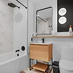 Stylish Brooklyn Retreat - Steps To G Train Hotel New York