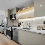 Stylish Brooklyn Retreat - Steps To G Train Hotel New York