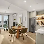 Stylish Brooklyn Retreat - Steps To G Train Hotel 5*