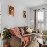 Stylish Brooklyn Retreat - Steps To G Train Hotel New York