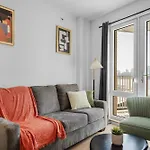 Stylish Brooklyn Retreat - Steps To G Train Hotel 5*