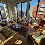 Conover Loft By Rove Travel - Loft Apartment With Private Rooftop