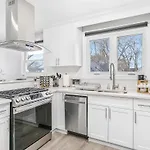 Luxury 3 Bedroom Family Home Near Jfk Lga Nyc