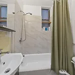 Private Room At A Shared Apartment By Times Square