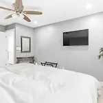 Holiday home Luxury 3 Bedroom Family Near Jfk Lga Nyc *