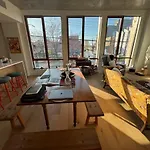 Conover Loft By Rove Travel - Loft With Private Rooftop Holiday home New York