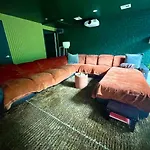 Holiday home Bright 2-story Brooklyn Oasis W Patio & Fire Pit *