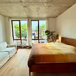 Conover Loft By Rove Travel - Loft With Private Rooftop Holiday home *