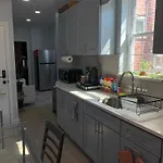 Homestay East Ny Urban Retreat