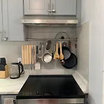 East Ny Urban Retreat Homestay *