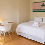 Apartment The Heights Haven, Spacious 6 Bedrooms Townhouse With Patio New York
