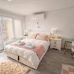Lic Modern Minutes To Manhattan Apartment