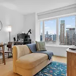 Greenpoint 1br W Work Setup By Anyplace - 11740 New York