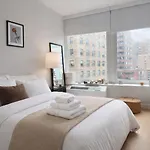 Apartment Modern 2br In Financial District - Full Kitchen