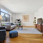 Chelsea 1 Bedroom W Work Setup By Anyplace - 11588 New York