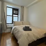 Charming 2Br In Harlem, Steps From Central Park!