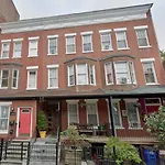 Apartment The Heights Haven, Spacious 6 Bedrooms Townhouse With Patio New York