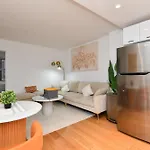 Chic 1 Bedroom In Midtown Manhattan