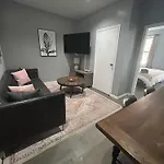 Central Nyc 3Br Home Steps From Times Square & Transit