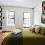 Upper West Side Apartment 10 Minutes Walk From Central Park