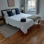 Cozy, Central 3-Bedroom Apartment In Midtown, Nyc