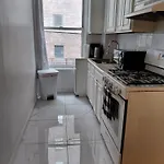 Cozy, 3-bedroom In Midtown, Nyc * New York
