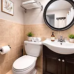 Plush & Spacious 2-Bedroom In Nyc