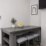 Spacious Entire Apartment For Family And Group