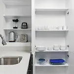 Fidi 1 Bedroom W Work Setup By Anyplace - 11718