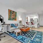 Fidi 1 Bedroom W Work Setupby Anyplace - 11667