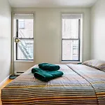 Uws Designer Apartments