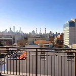 Lic Modern Studio Minutes To Manhattan